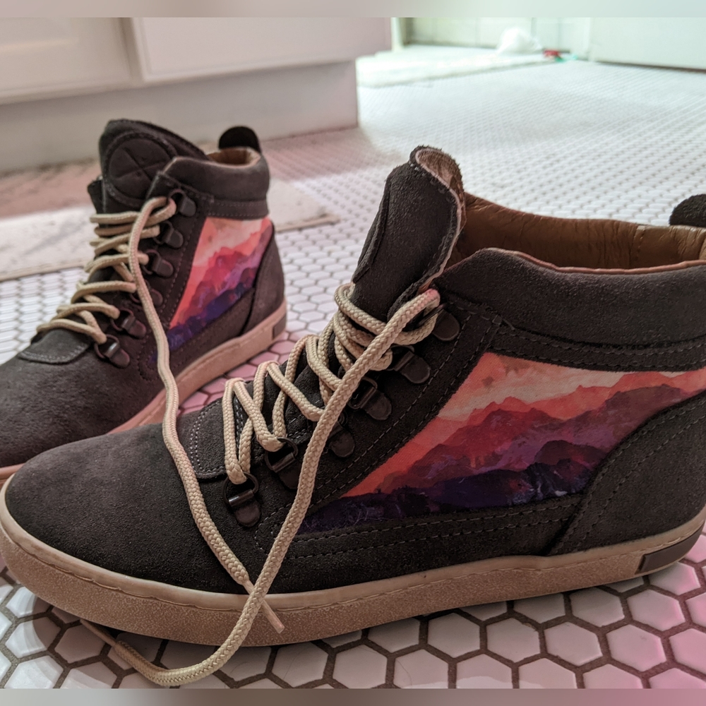 Inkkas Sunset High Tops - Like New! W10 M8